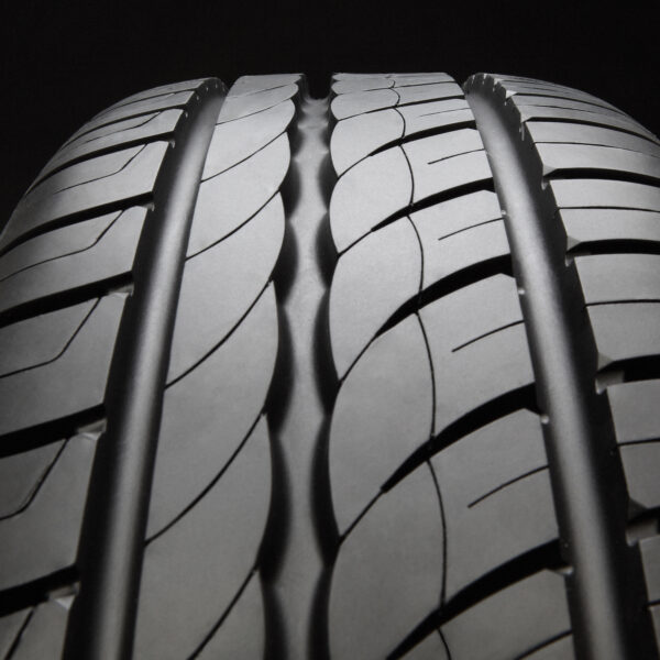 195/50r15 82v P1cnt+ - Imagen 3